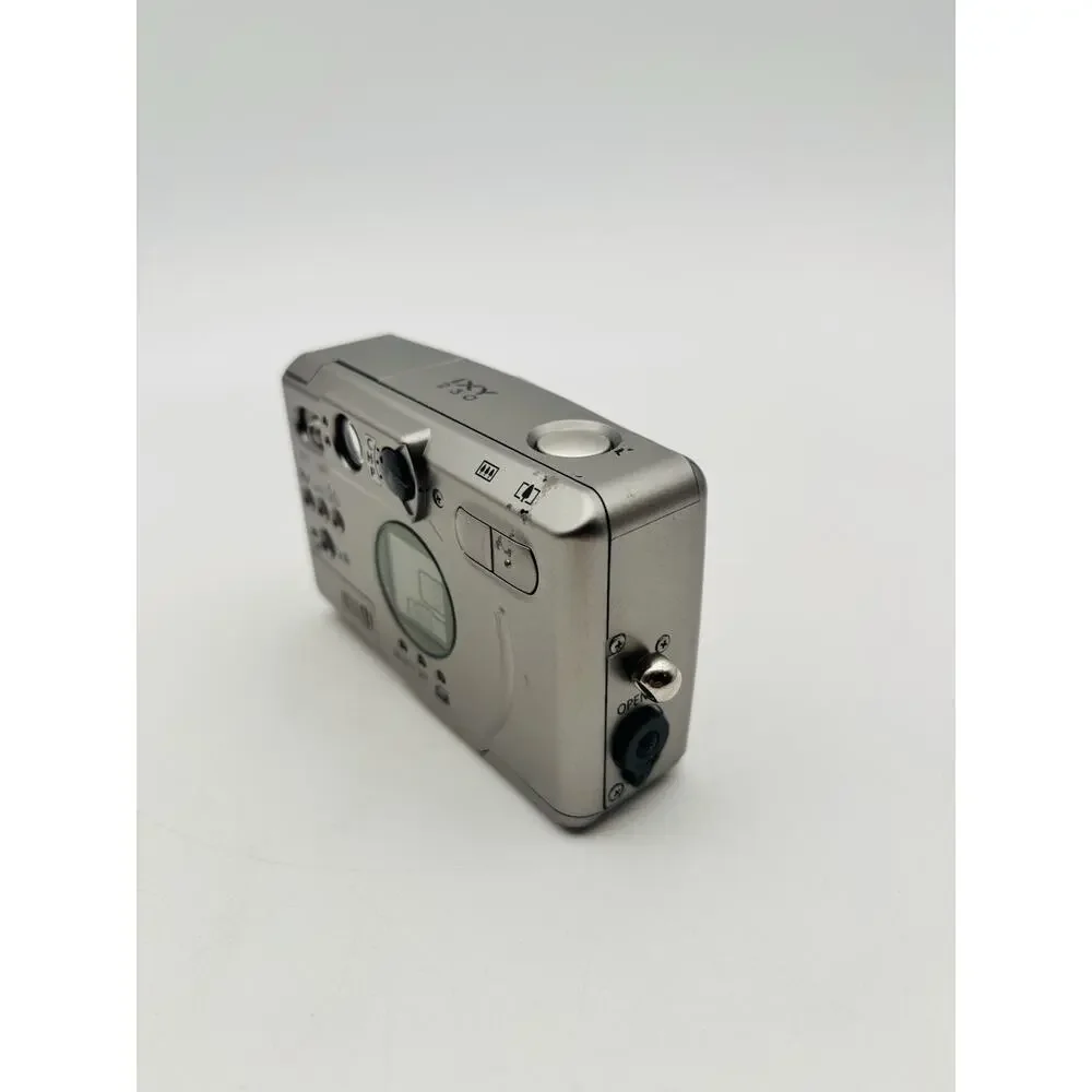 Canon ixy 230